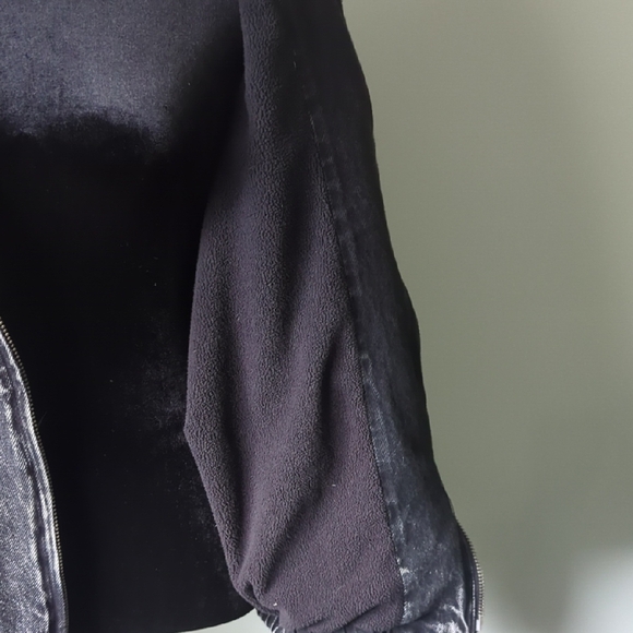 RSQ Mens Washed Cropped Denim Jacket - Picture 8 of 11